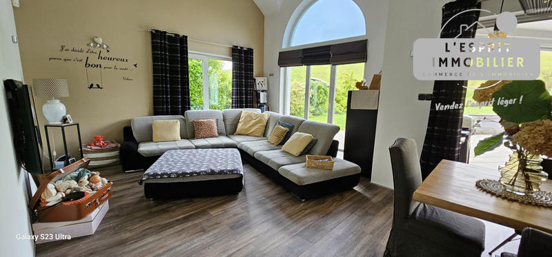 Villa - 225 m² - 6 pièces