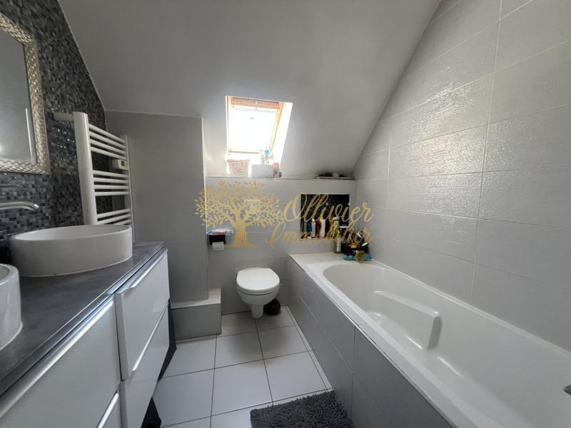 Pavillon - 80 m² - 5 pièces