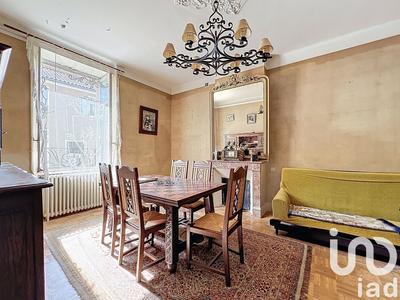 Maison - 228 m² - 19 pièces