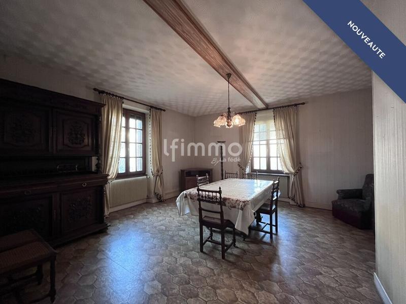 Maison - 374 m² - 17 pièces