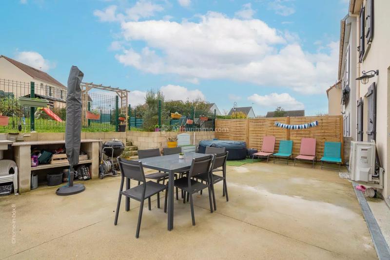 Maison - 120 m² - 6 pièces