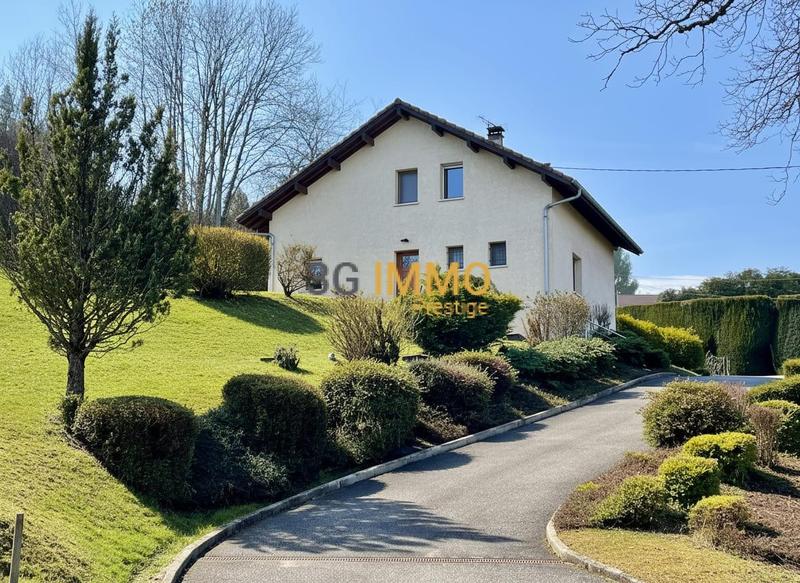 Maison traditionnelle - 124 m² - 6 pièces