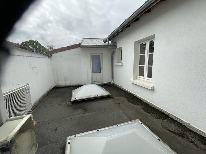 Immeuble - 235 m² - 14 pièces