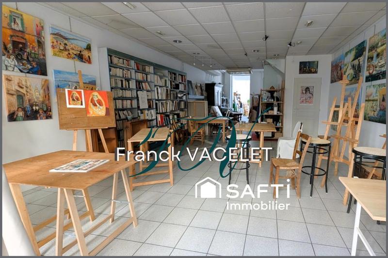 Maison - 310 m² - 5 pièces