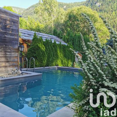 Appartement - 264 m² - 10 pièces