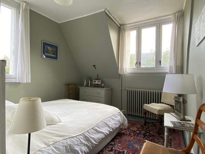 Maison - 260 m² - 11 pièces