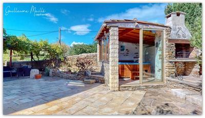 Maison de village - 171 m² - 7 pièces