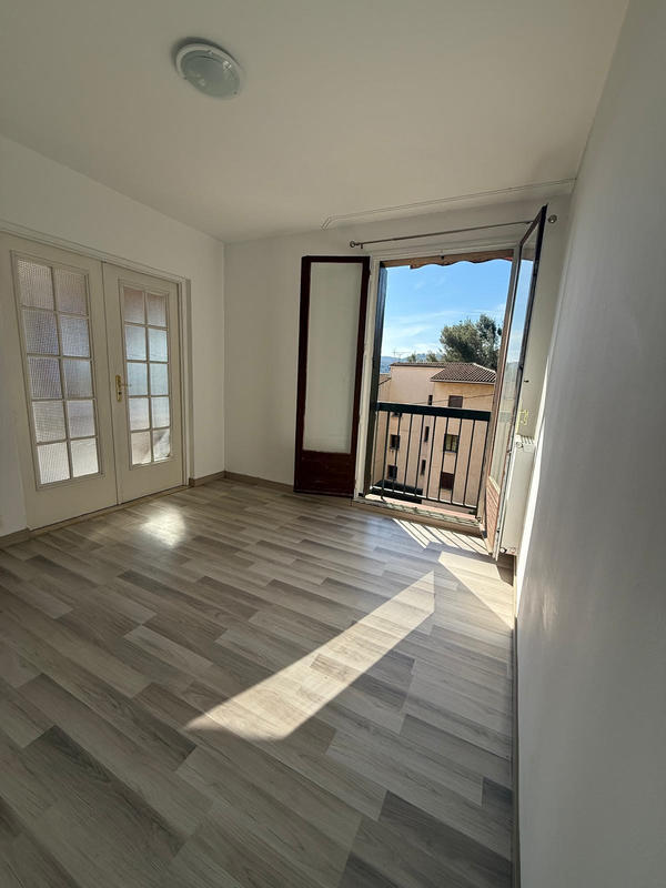 Appartement - 80 m² - 3 pièces