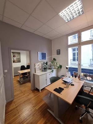 Bureau - 47 m² - 4 pièces