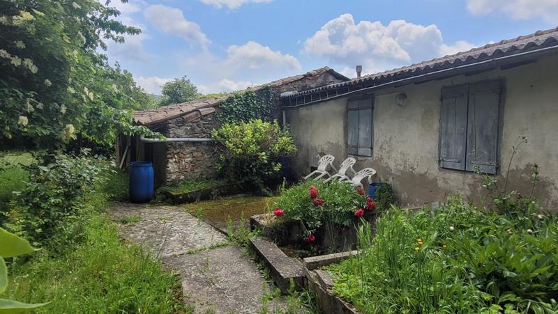 Maison de village - 241 m² - 9 pièces