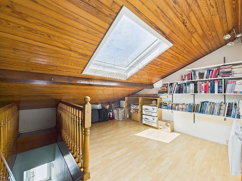 Duplex - 122 m² - 6 pièces