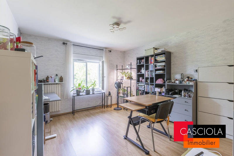 Maison - 216 m² - 7 pièces