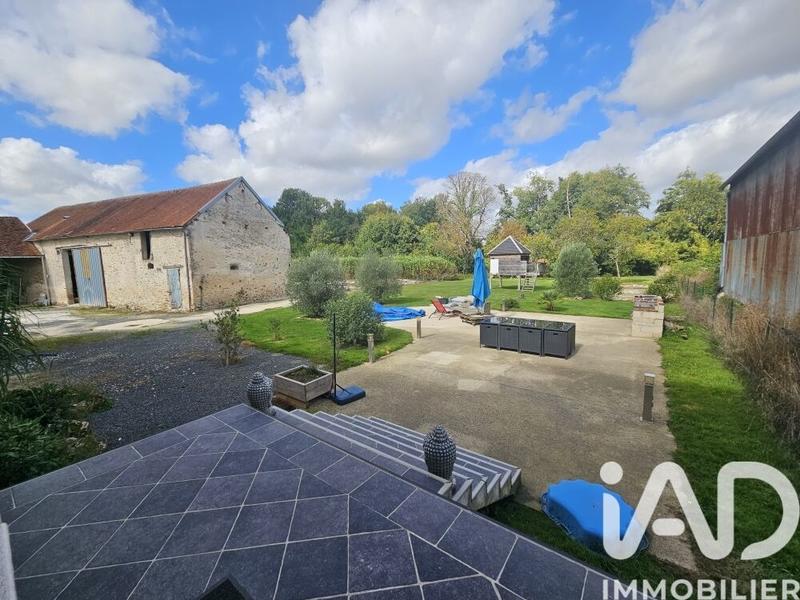 Maison - 232 m² - 7 pièces