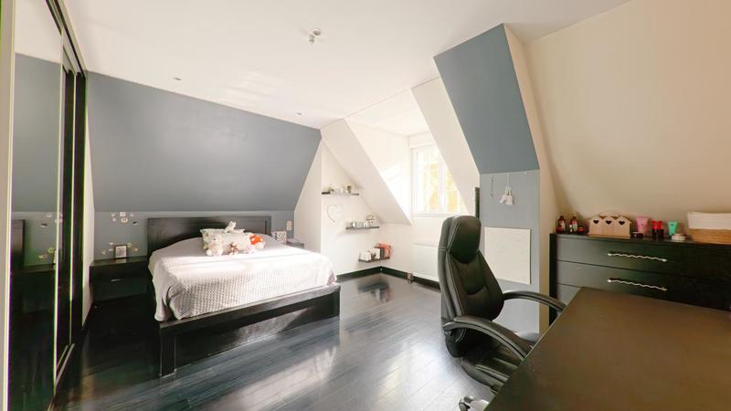 Villa - 340 m² - 7 pièces