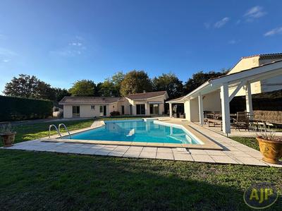 Maison - 167 m² - 7 pièces