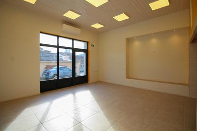 Immeuble - 79 m² - 3 pièces