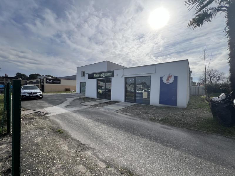 Local commercial - 90 m² - 1 pièce