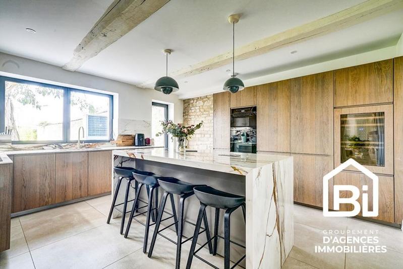 Maison en pierre - 218 m² - 5 pièces