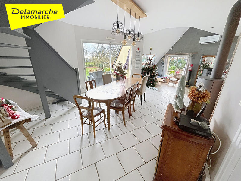 Maison - 202 m² - 10 pièces