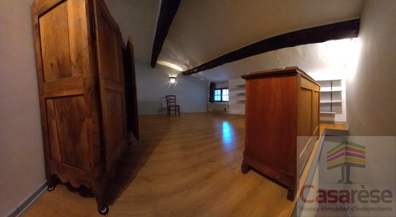 Maison - 242 m² - 9 pièces