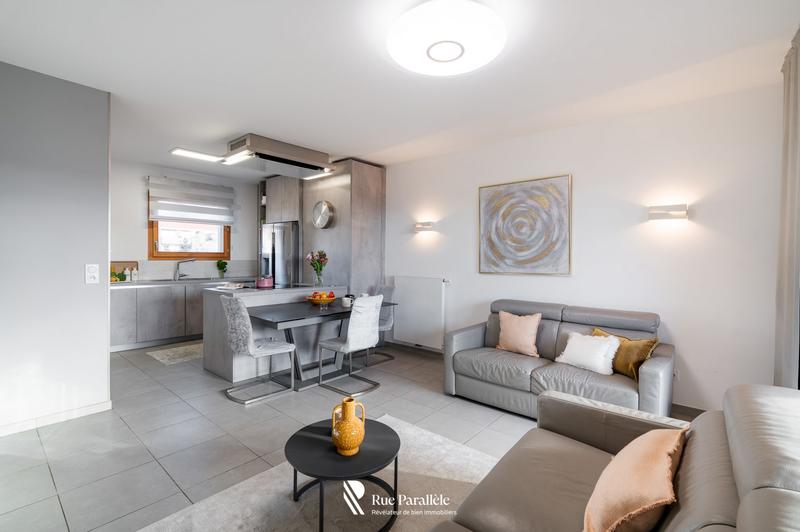 Appartement - 82 m² - 4 pièces