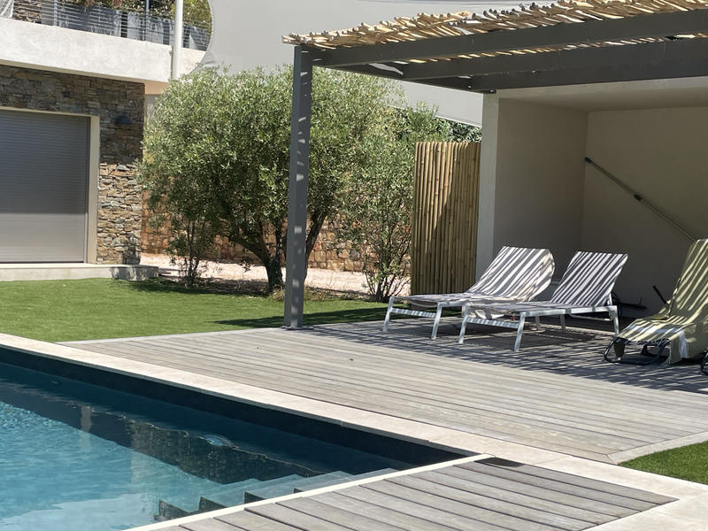 Villa - 300 m² - 9 pièces