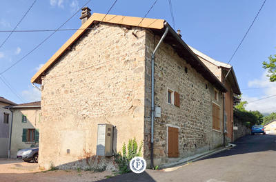 Maison de village - 80 m² - 5 pièces