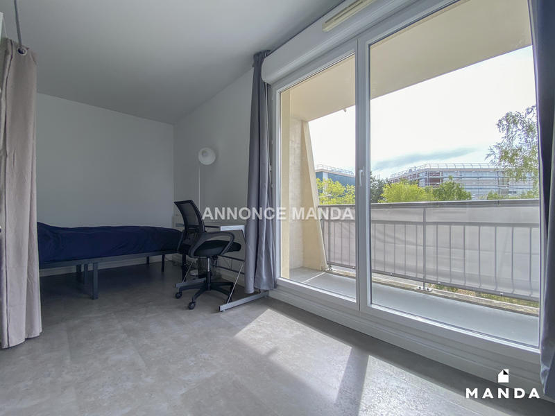 Chambre - 11 m² - 4 pièces