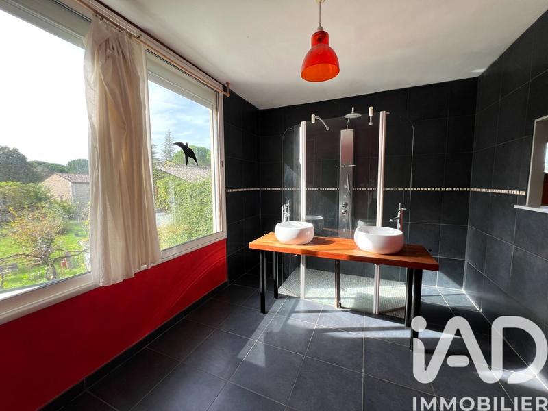 Maison - 288 m² - 8 pièces