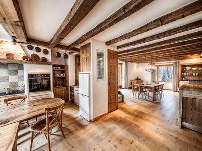 Maison - 270 m² - 5 pièces