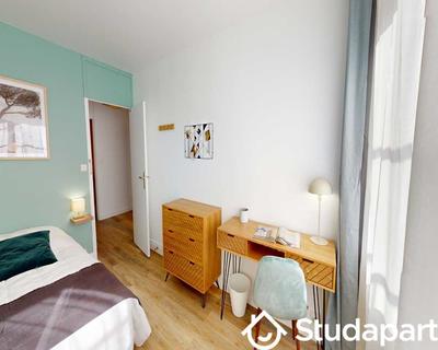 Chambre - 100 m² - 1 pièce