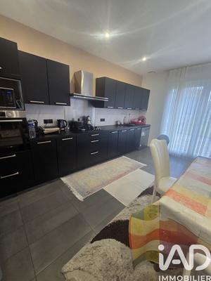 Maison - 220 m² - 7 pièces