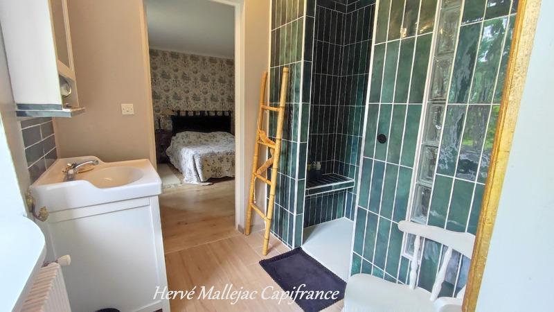 Maison - 212 m² - 10 pièces