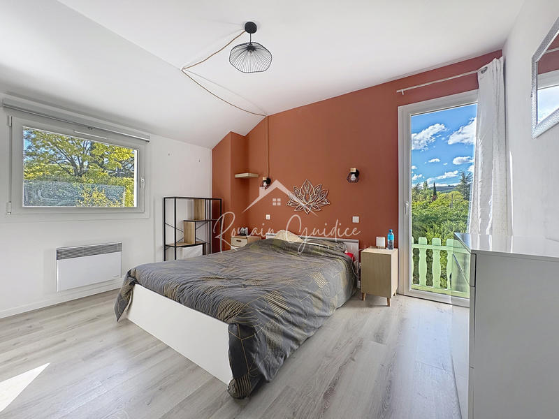 Maison - 103 m² - 5 pièces