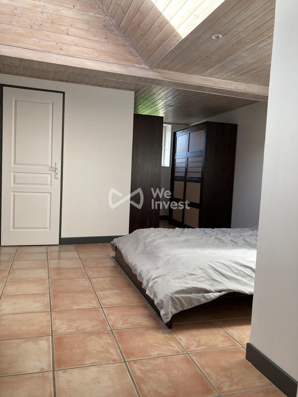 Maison - 208 m² - 8 pièces