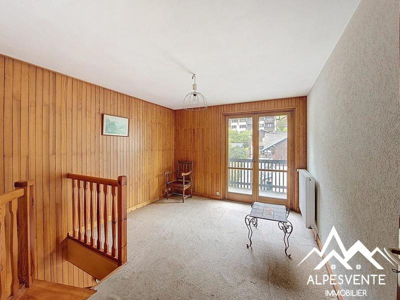 Maison - 225 m² - 10 pièces