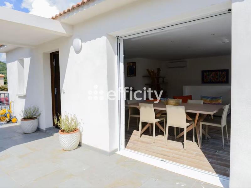 Pavillon - 138 m² - 5 pièces