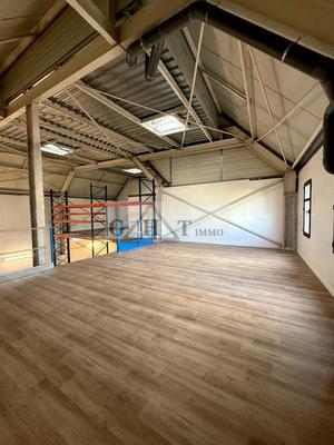 Entrepôt - 449 m²