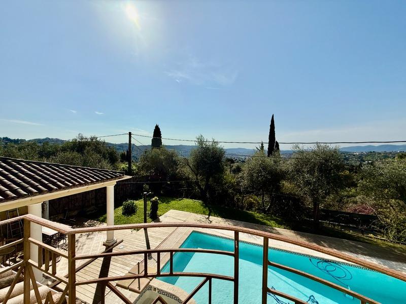 Villa - 200 m² - 5 pièces