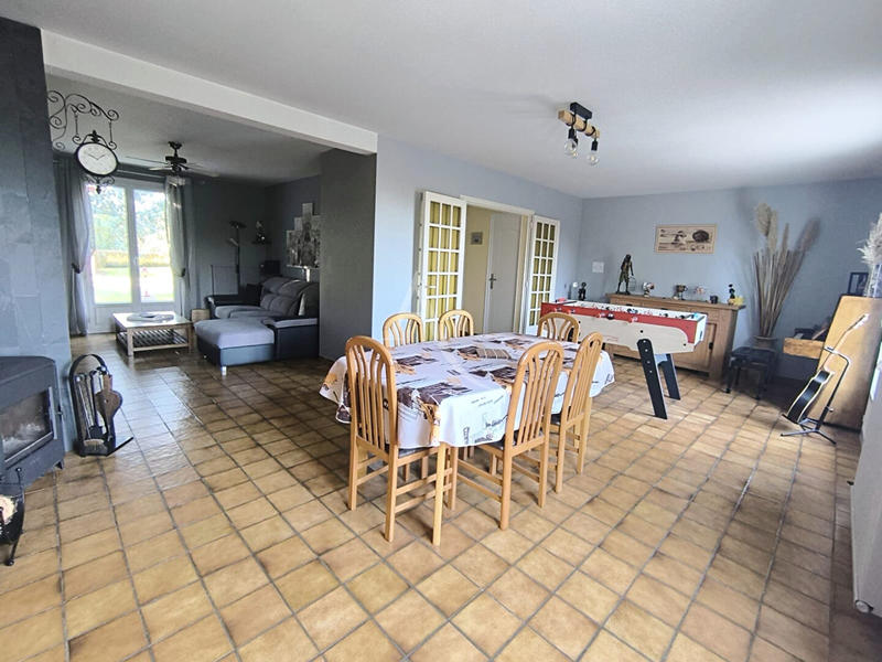 Maison - 122 m² - 7 pièces