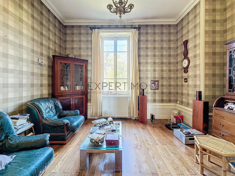 Château - 331 m² - 10 pièces