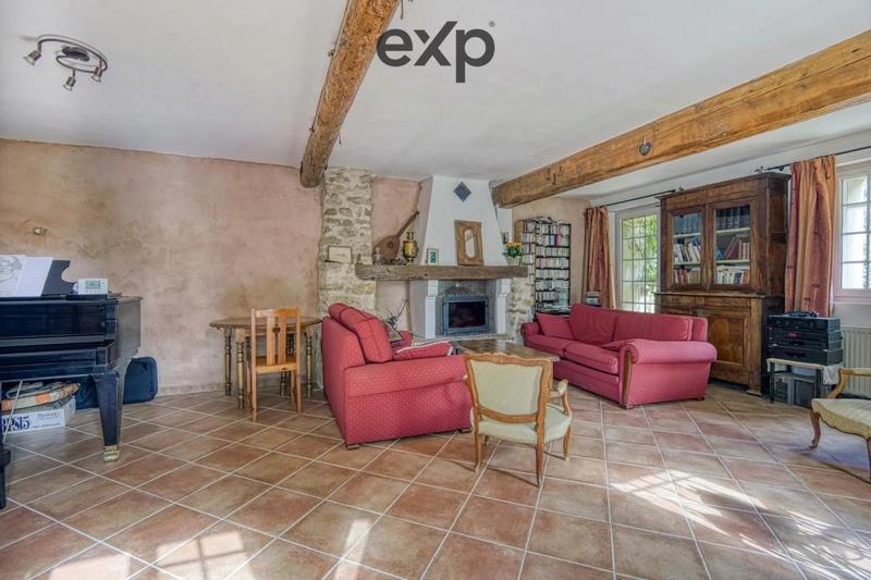 Propriété - 176 m² - 6 pièces