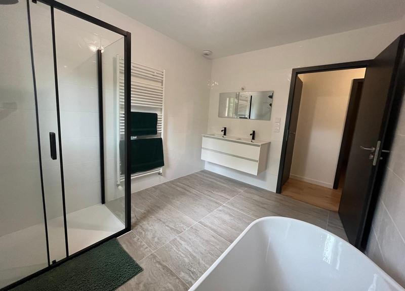 Maison - 99 m² - 5 pièces