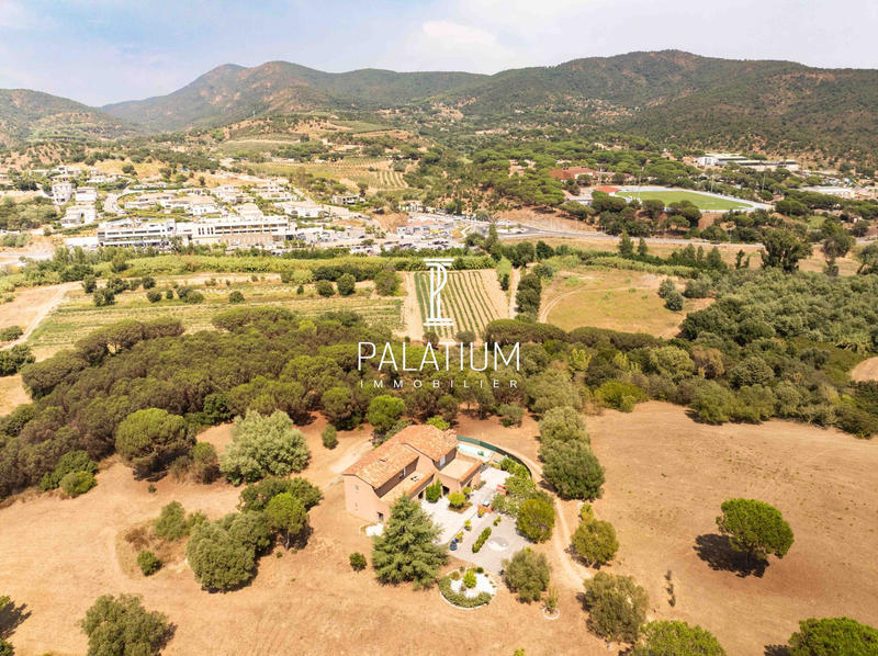 Maison - 500 m² - 15 pièces