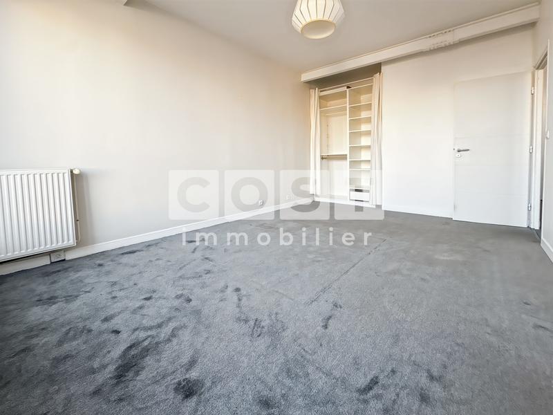 Appartement - 136 m² - 5 pièces
