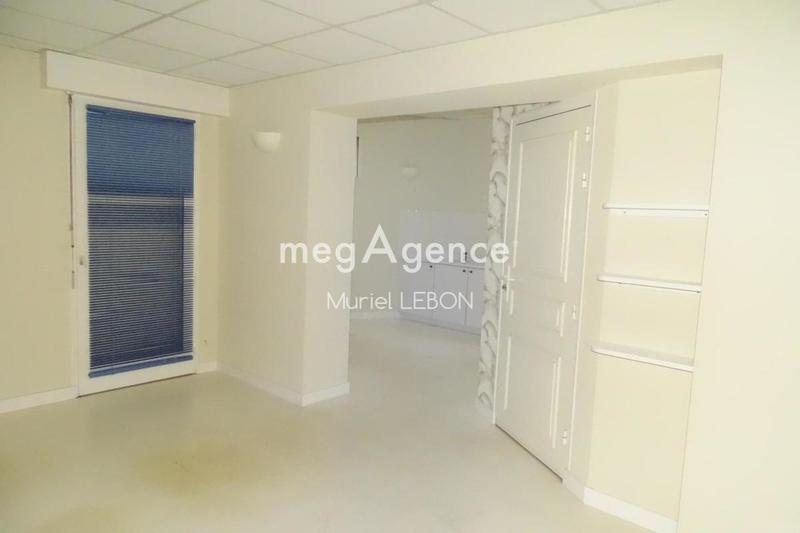 Maison - 300 m² - 12 pièces