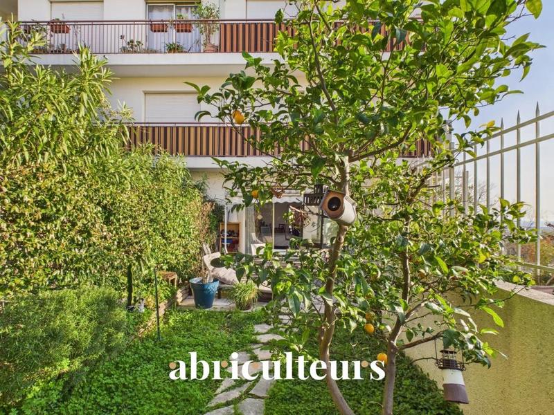 Appartement ancien - 72 m² - 3 pièces