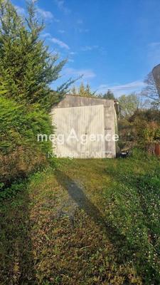 Terrain constructible - 1 487 m²