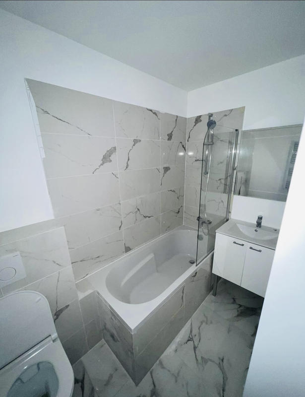 Appartement - 98 m² - 5 pièces