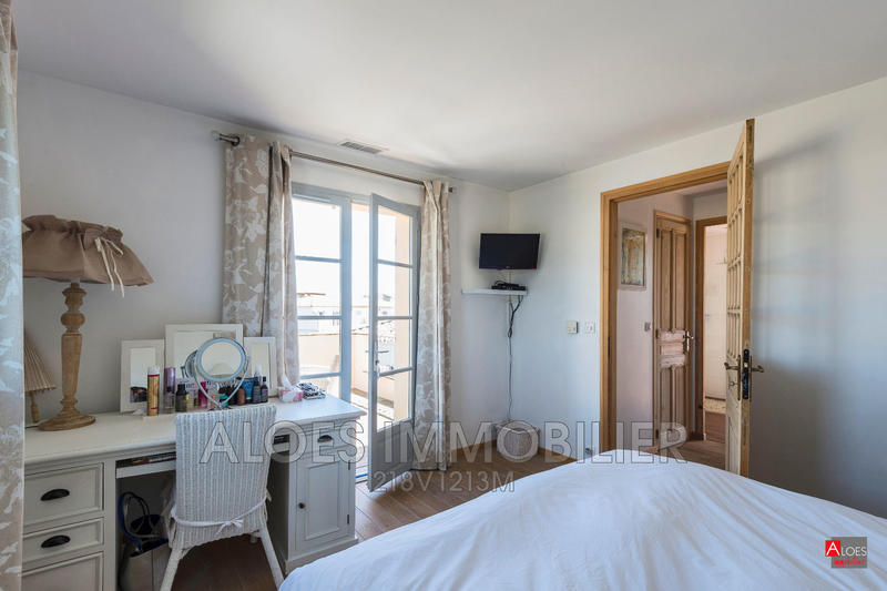 Maison - 180 m² - 6 pièces